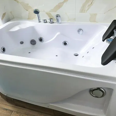 Kaliny Wanny Z Hydromasazem Appartement *