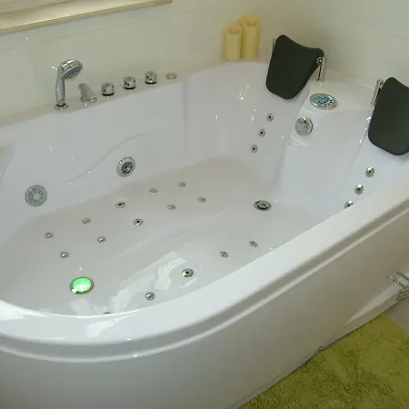 Kaliny Wanny Z Hydromasazem